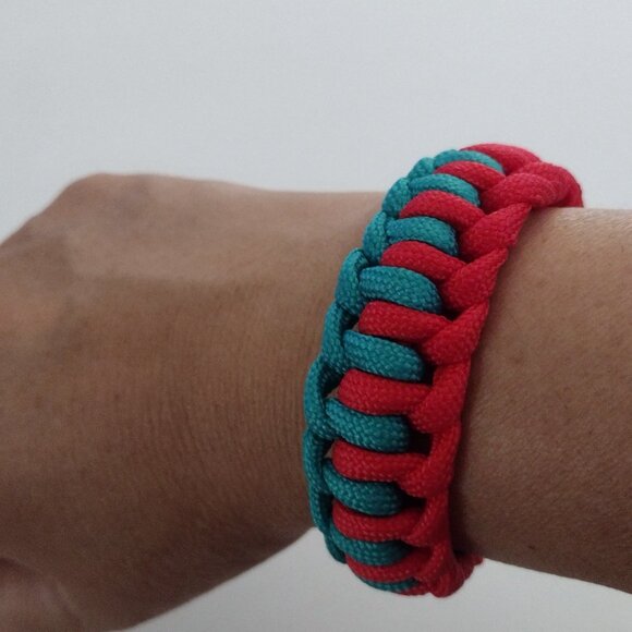 Handmade Paracord bracelet  buckles. in combination with two colors blue and red - Picture 1 of 13